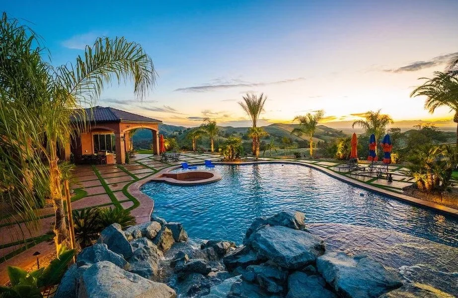 the-ultimate-guide-to-pool-construction:-from-vision-to-reality